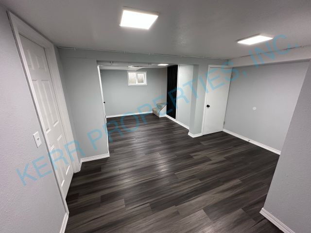 Building Photo - Charming 2-Bedroom Retreat with 2 Full Bat...