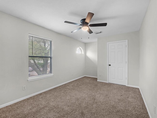 Building Photo - 5430 Evergreen Canyon Rd