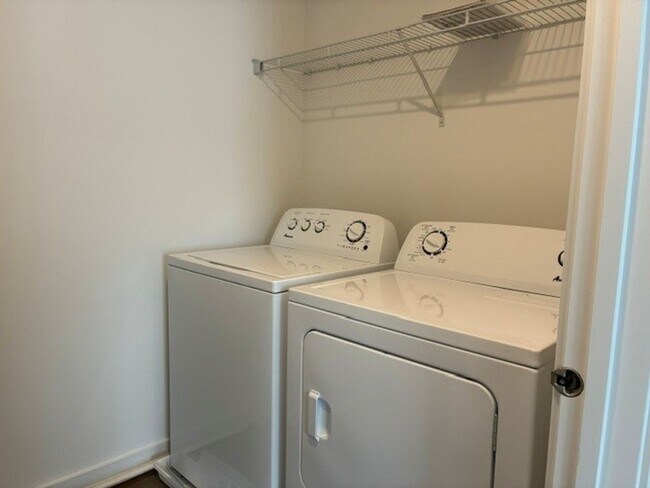 Building Photo - Brand New 3 Bedroom - 2.5 Bath Condo in Union Grove