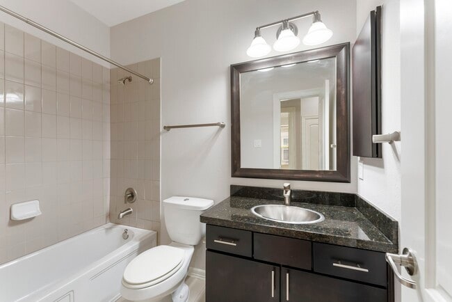 Building Photo - 23 Aventura Pl