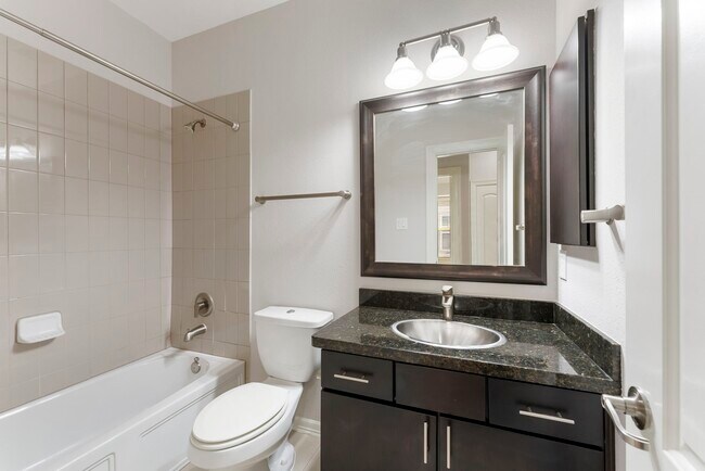 Building Photo - 31 Aventura Pl