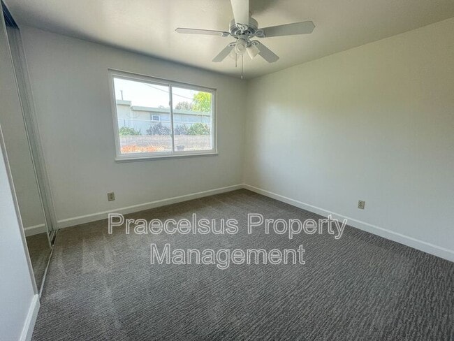 Building Photo - 7471 Blix St