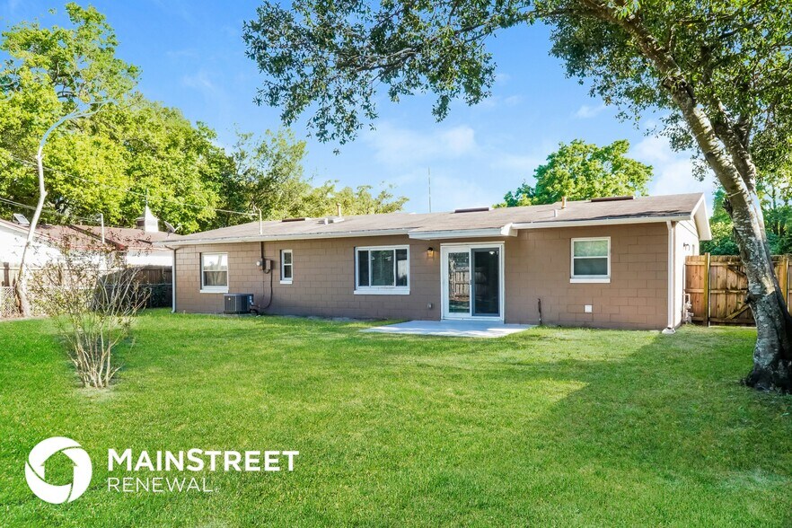 Building Photo - 913 Redwood Ct