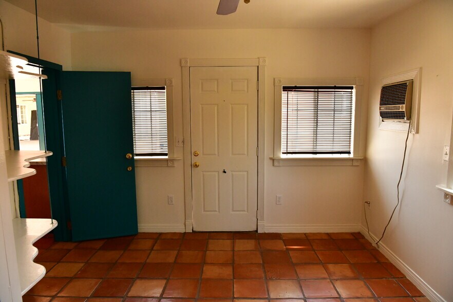 Building Photo - 1175 Cypress Ave
