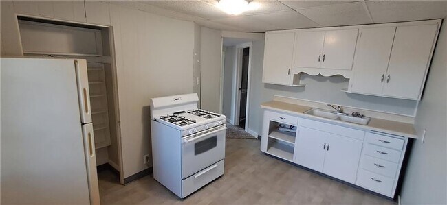 Building Photo - 519 N 24th St