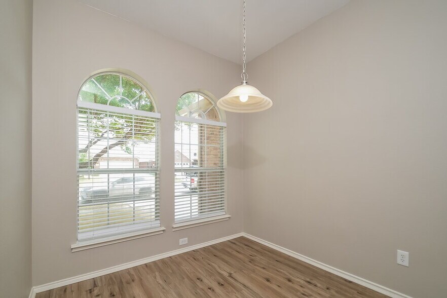 Building Photo - 1708 Morning Dove Dr