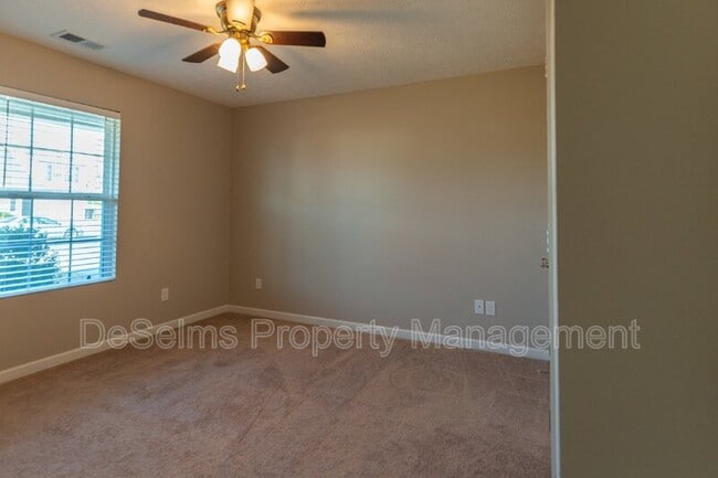 Building Photo - 1536 Passage Dr