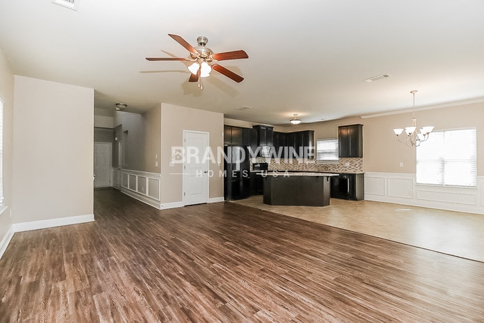 Building Photo - 196 Leland Ln