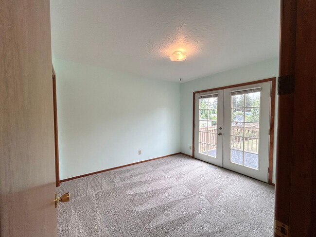 Building Photo - sw114th