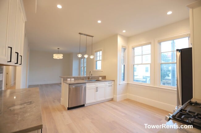 Building Photo - 306-308 Church St.