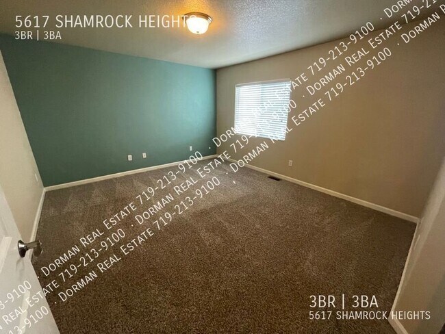 Building Photo - 5617 Shamrock Heights