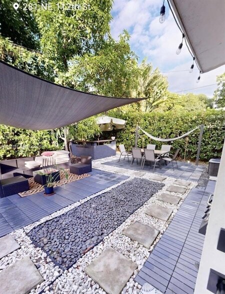 Building Photo - 281 NE 112th St