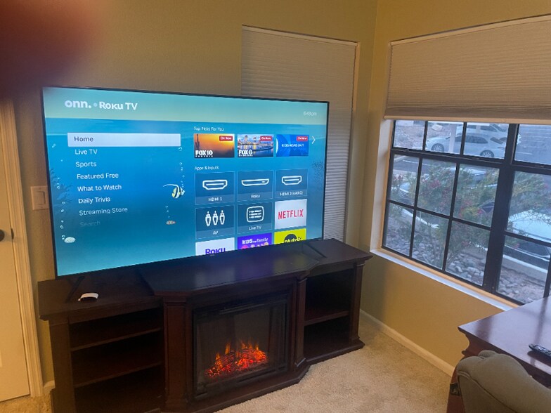 Building Photo - 3210 E Calle De La Punta