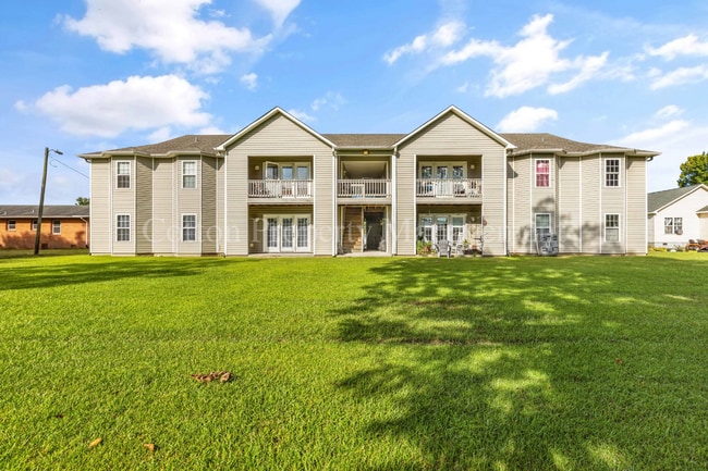 Building Photo - 406 N Dickerson St