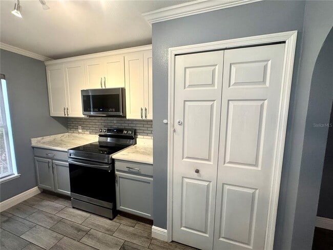 Building Photo - 9816 Ashburn Lake Dr