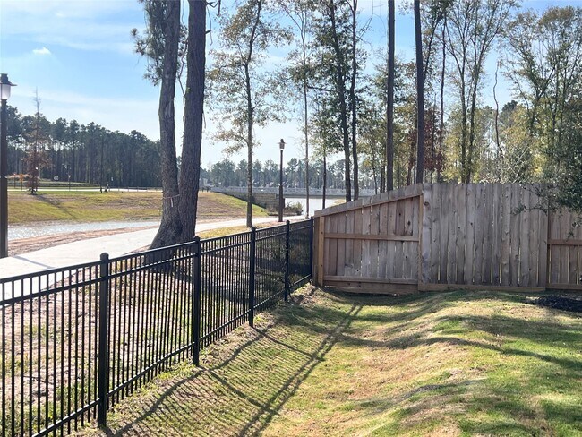 Building Photo - 8326 Boundary Waters Dr