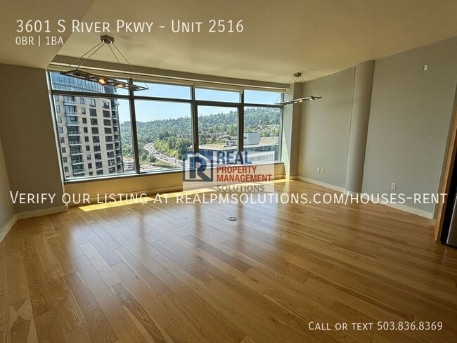 Building Photo - 3601 S River Pkwy