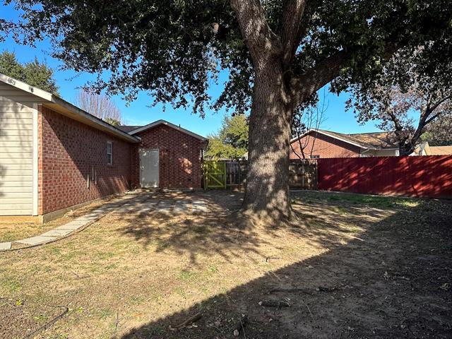 Building Photo - 2460 Chinkapin Way