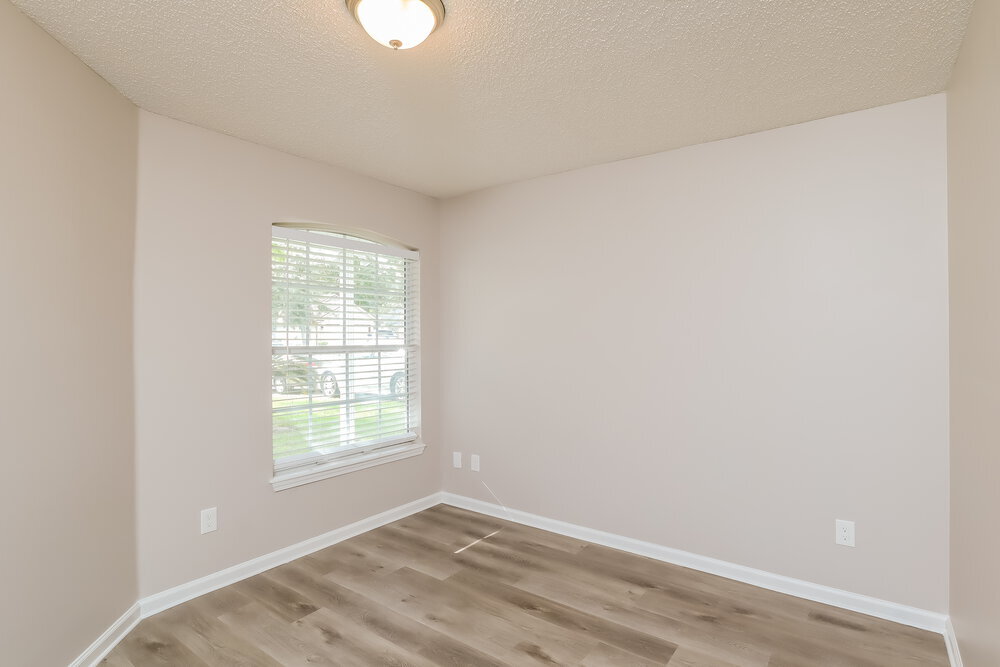 Building Photo - 2978 Centerwood Dr N