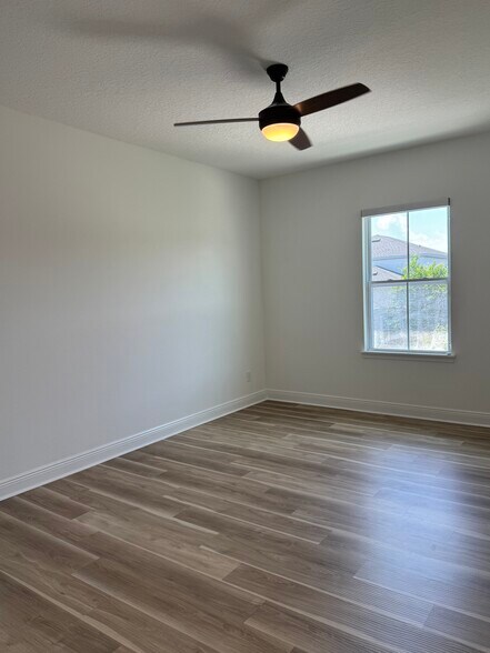 Building Photo - 8447 Rothman Aly