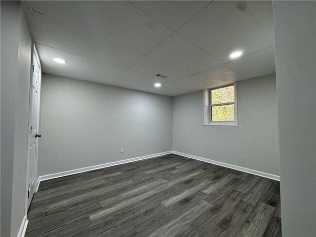 Building Photo - 3489 Creighton Rd SW