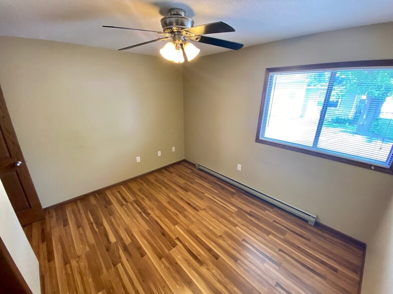 Building Photo - 232 11th St S