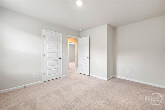 Building Photo - 142 Bottlebrush Dr