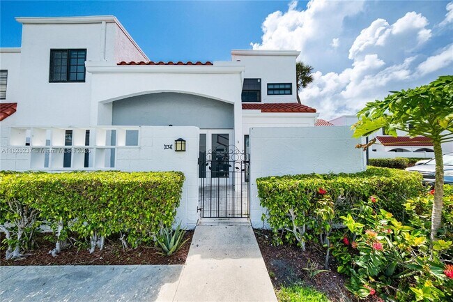 Primary Photo - 20945 Bay Ct