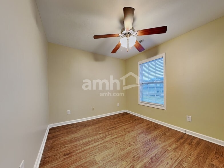 Building Photo - 5523 Golden Gate Rd