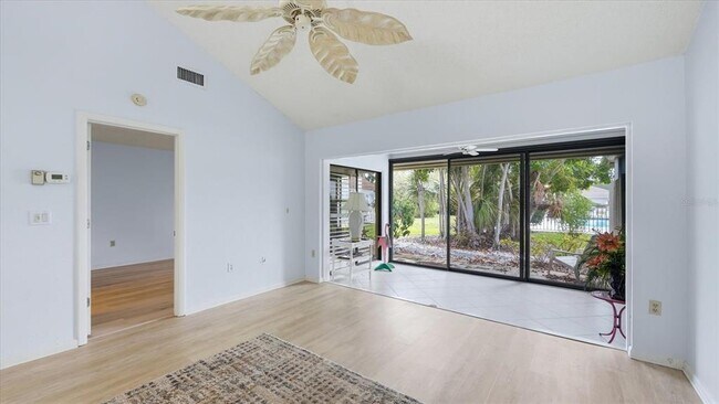 Building Photo - 5350 Myrtle Wood