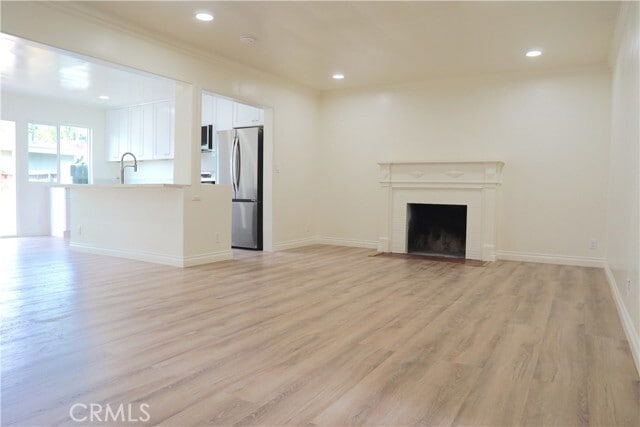 Building Photo - 745 Barris Dr