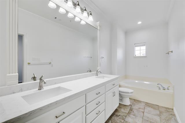 Building Photo - 2540 Corbeau Dr