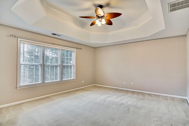 Building Photo - Available Now - Large 5 BD/3 Full Bath Home with Fenced Yard