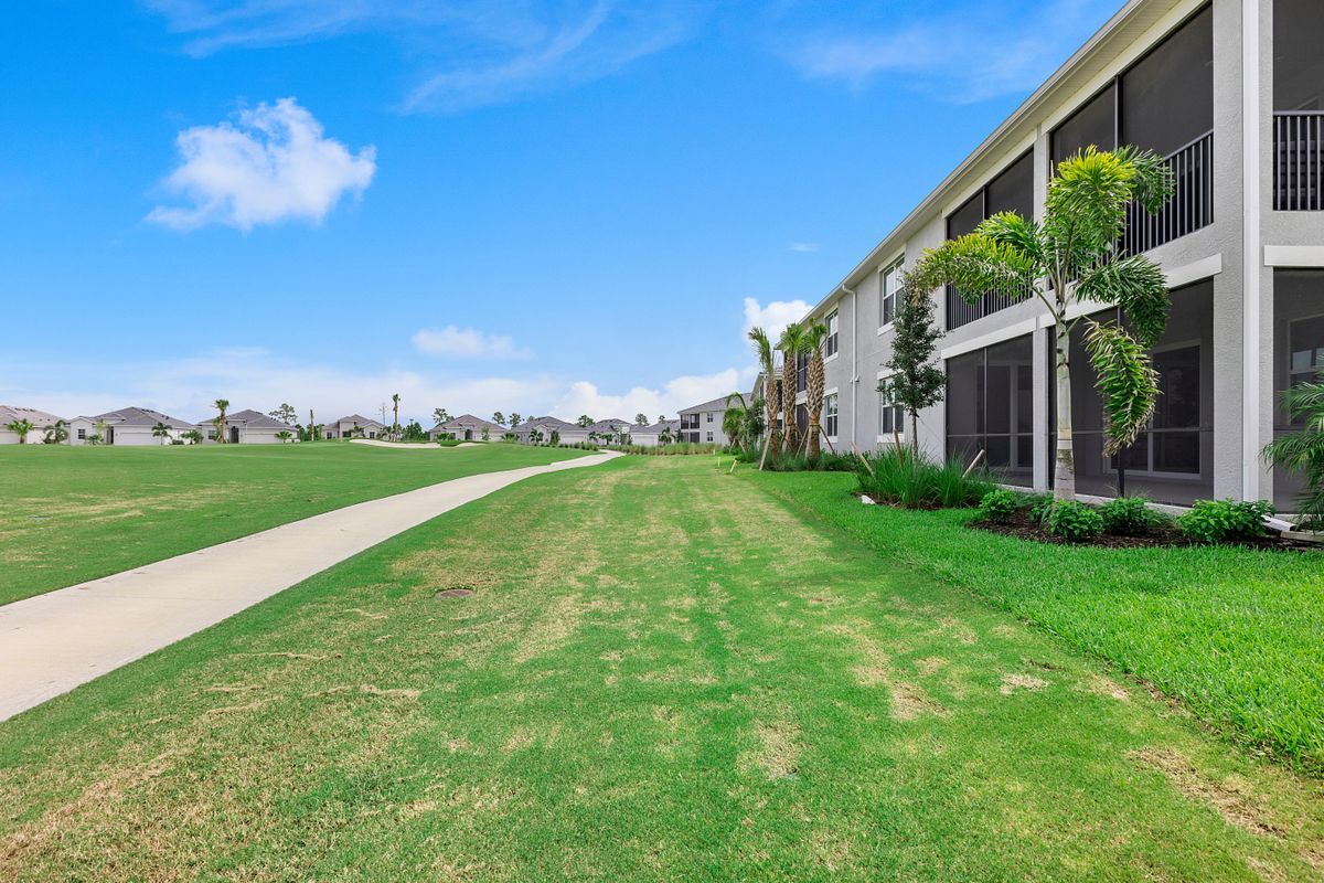 Building Photo - 15170 Bluffton Ln