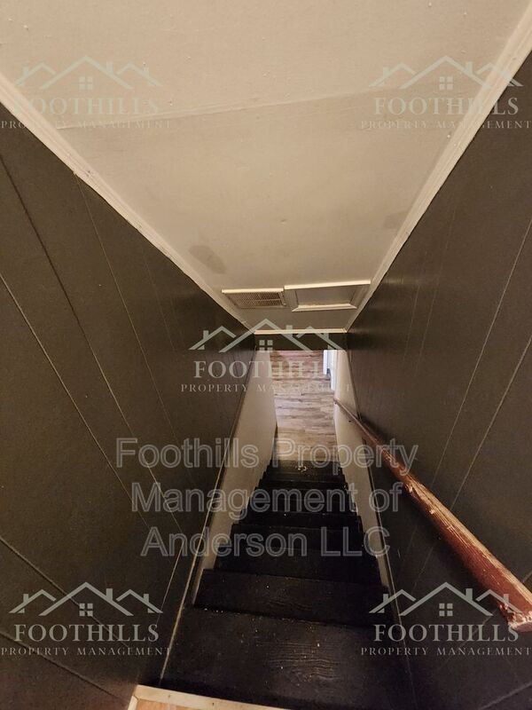 Building Photo - 1917 Inman Dr