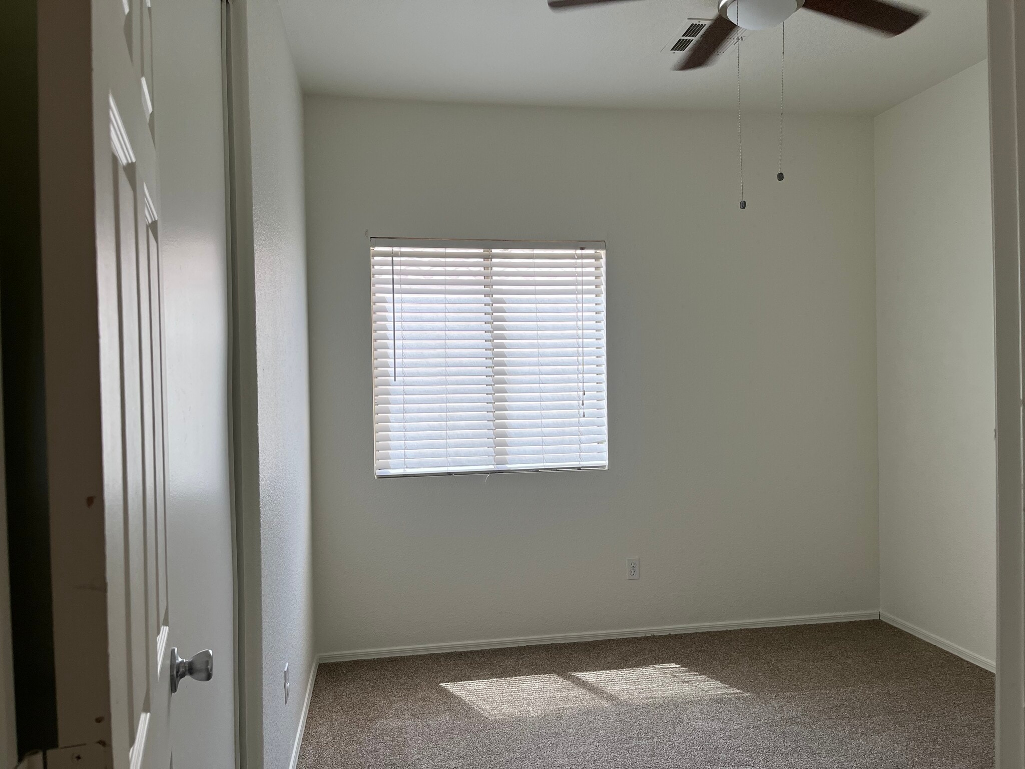 Building Photo - 334 N Brighton Ln