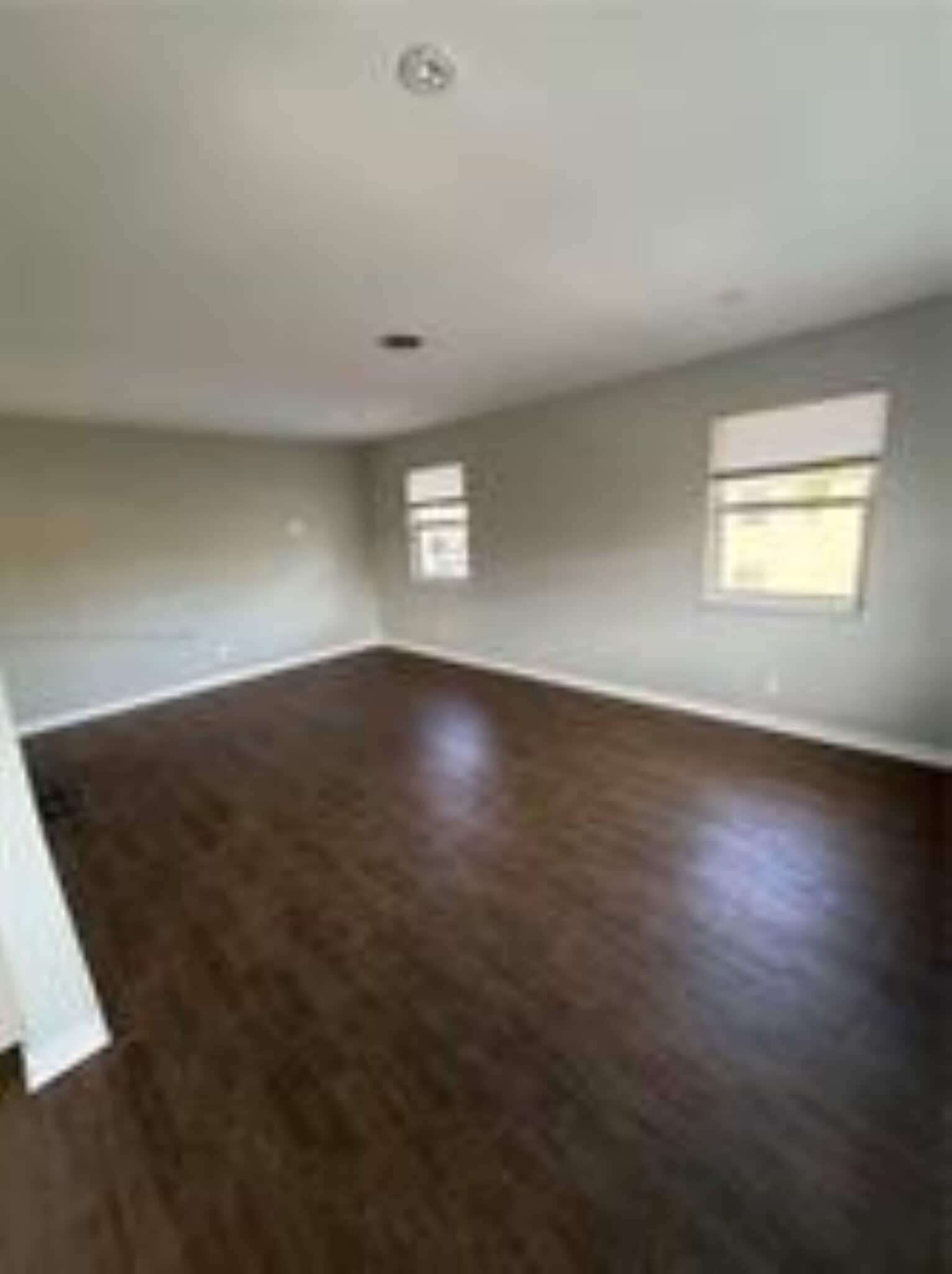 Building Photo - 2591 NE 55th Ct