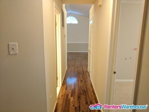 Building Photo - 20925 Shakespeare Dr