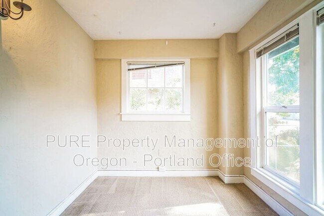 Building Photo - 5257 N Harvard St