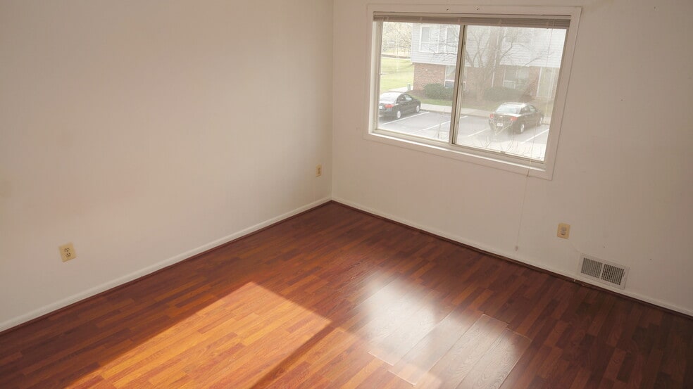 Bedroom - 2206 Gingell Pl
