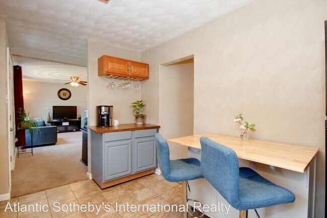 Building Photo - 3 br, 1 bath House - 1313 Great Bridge Blvd