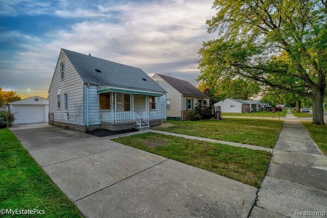 Building Photo - 6151 Helen St