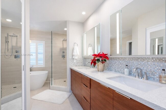 Building Photo - 11291 SW 62nd Terrace