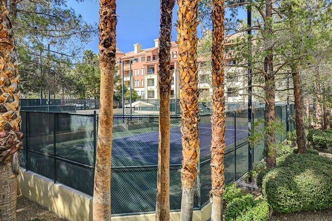 Building Photo - 210 E Flamingo Rd