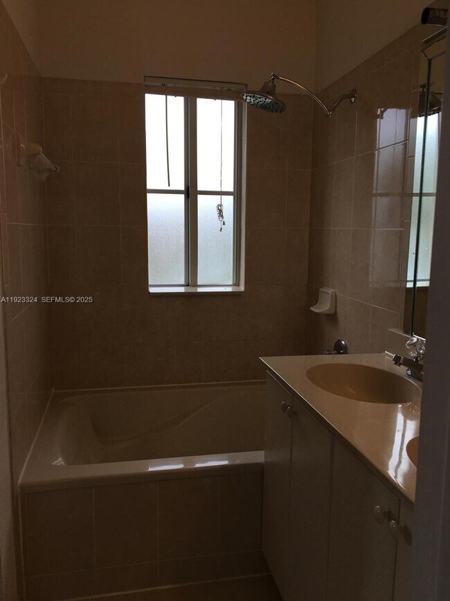 Building Photo - 10803 NW 83rd St