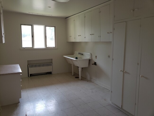 Building Photo - 3721 McComb Ave