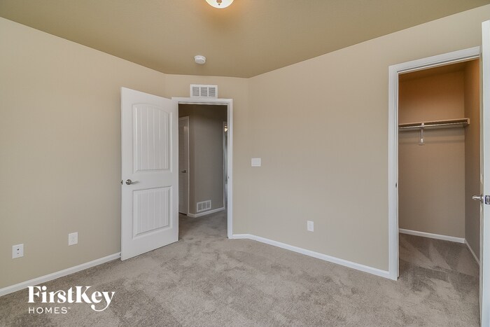 Building Photo - 10225 Luneth Dr