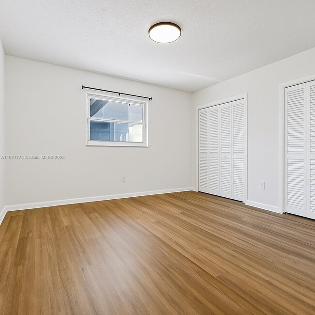 Building Photo - 6215 Donegal Dr