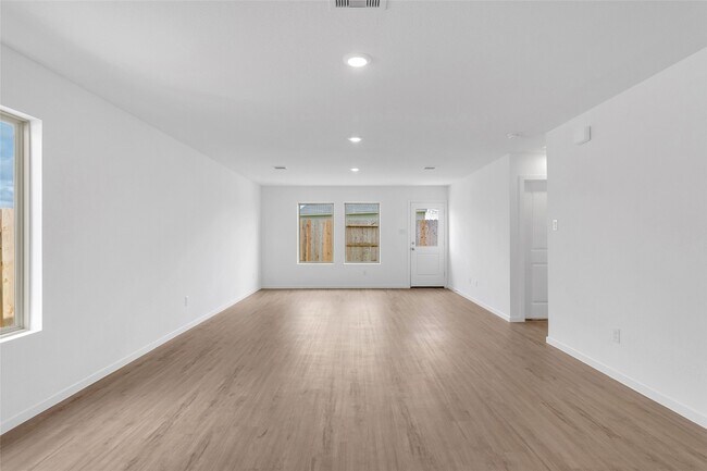 Building Photo - 18699 Cepagatti Dr