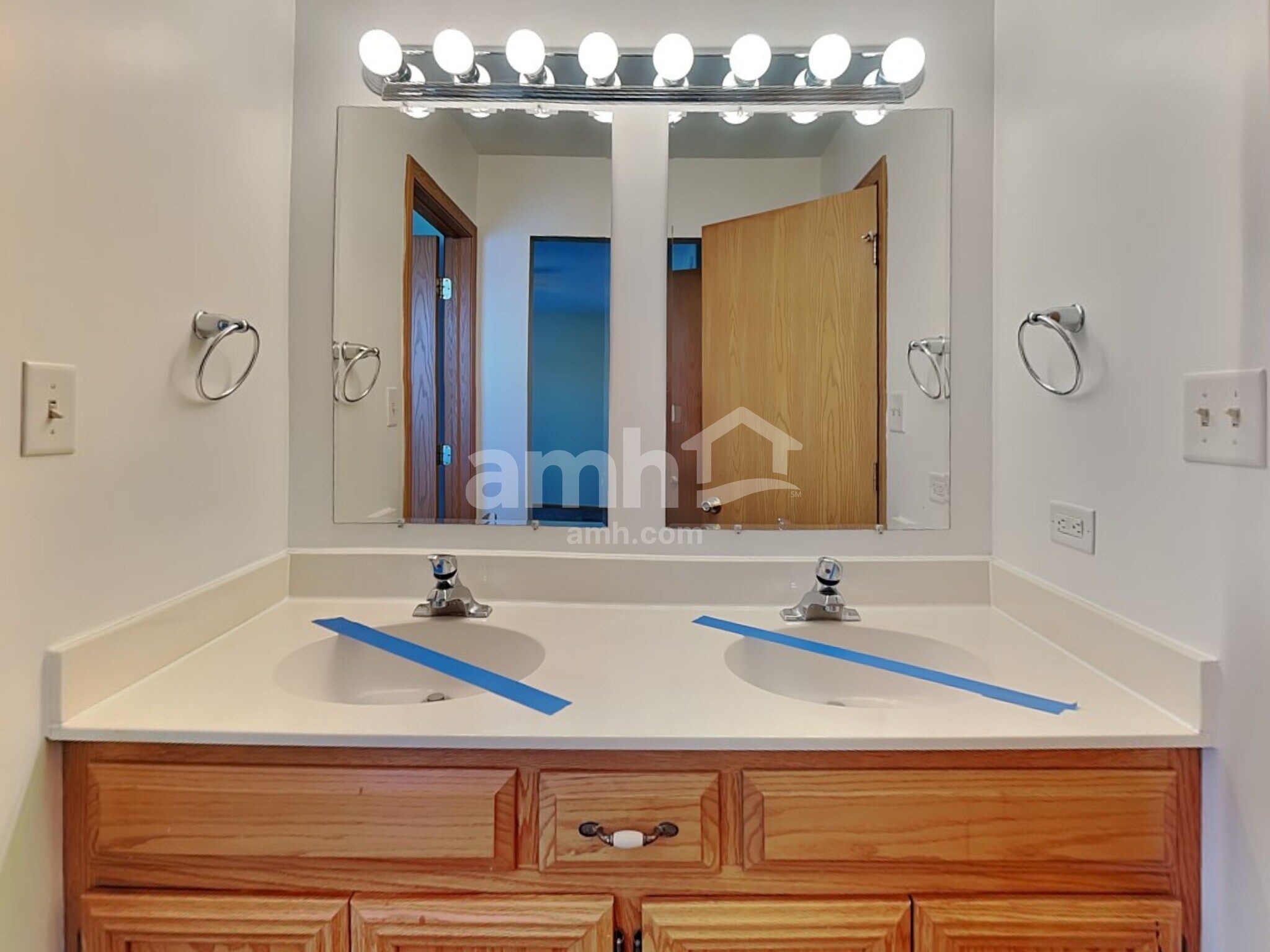 Building Photo - 6511 Benich Ln